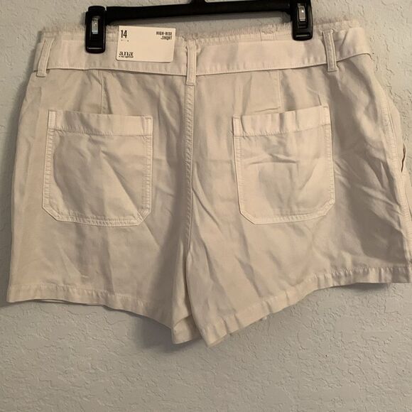 NWT A.N.A Women's Cream High Rise Shorts Size 14 - Picture 2 of 9